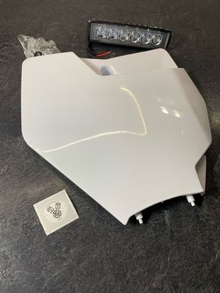 Careta plana ktm + luz led NUEVO