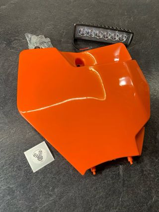 Careta plana ktm + luz led NUEVO