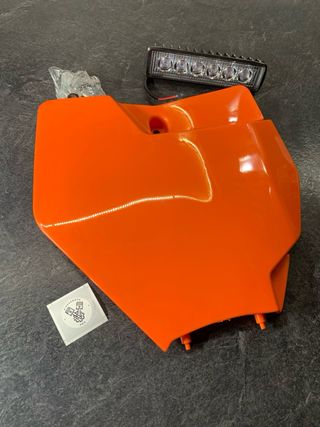 Careta plana ktm + luz led NUEVO