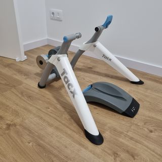 RODILLO INTELIGENTE TACX Flow Smart