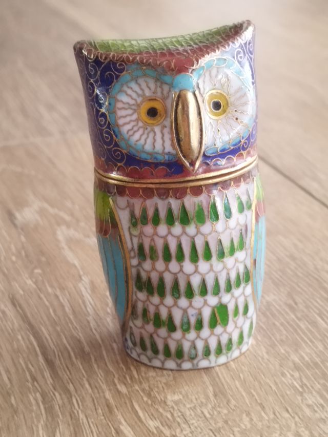 Mocho metálico de decoração