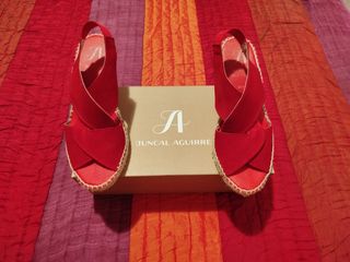 Sandalias con cuña de Juncal Aguirre