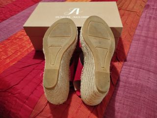Sandalias con cuña de Juncal Aguirre