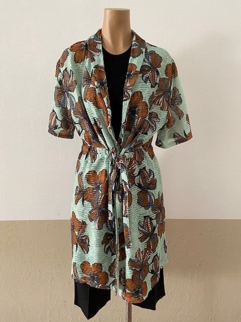 Chaqueta estampado tropical