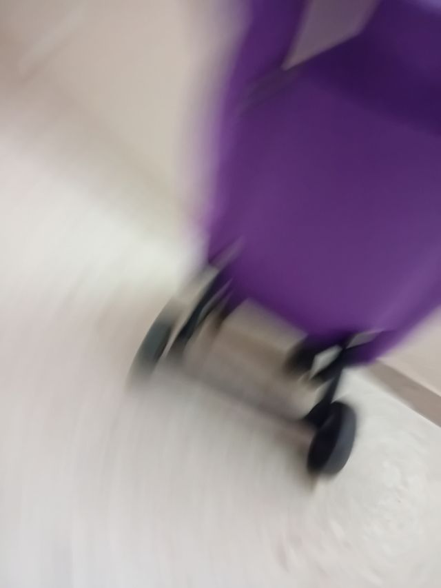 Carro de la compra Rolser lila Ligero y resistente