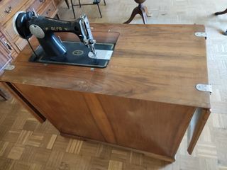 Antigua Máquina de coser ALFA pedal modelo 10047