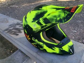 Casco motocross + guantes de regalo