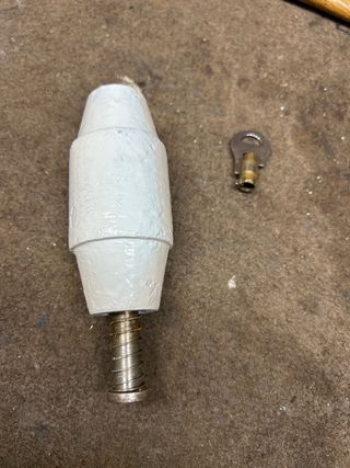 Candado macizo para persiana metalica