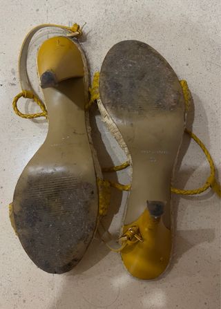 Sandálias amarelas Lanidor