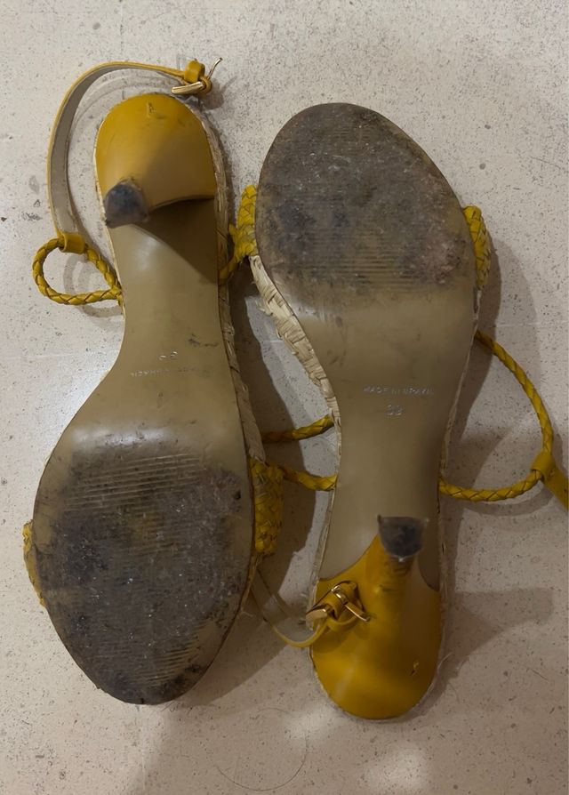 Sandálias amarelas Lanidor