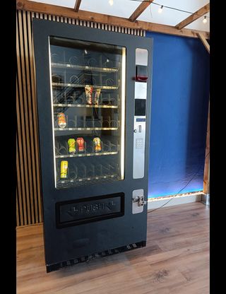 EXPENDEDORA SNACKS VENDO VDI800