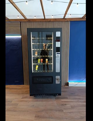 EXPENDEDORA SNACKS VENDO VDI800