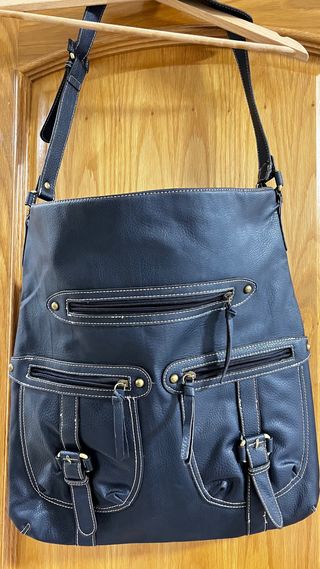 Mala azul Benetton (à tiracolo)