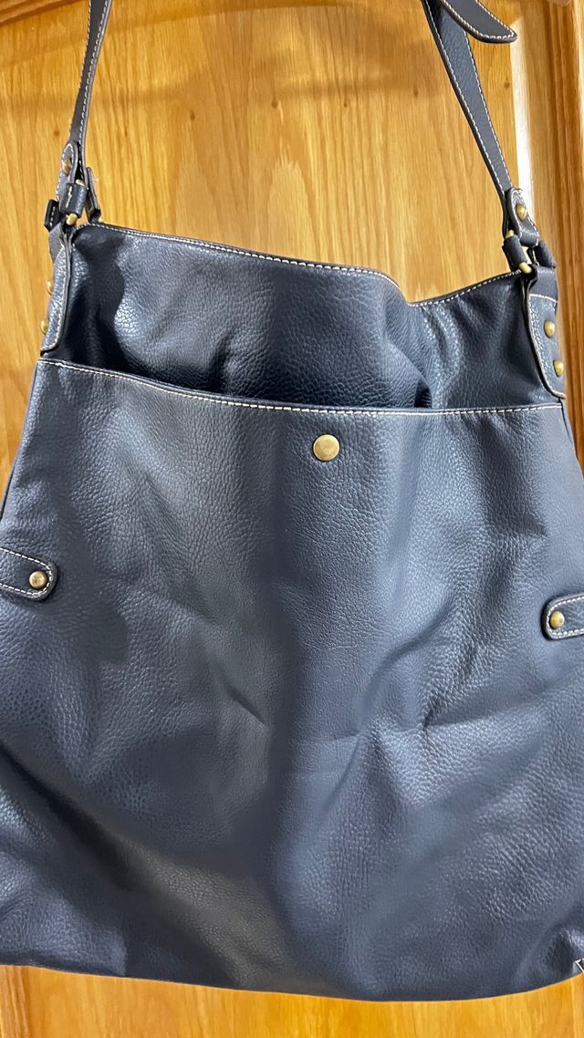 Mala azul Benetton (à tiracolo)