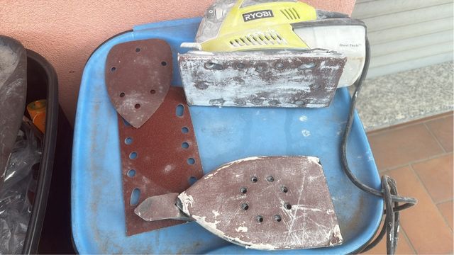 Macchinetta smetigliatrice