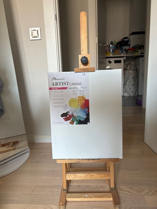 caballete con lienzo