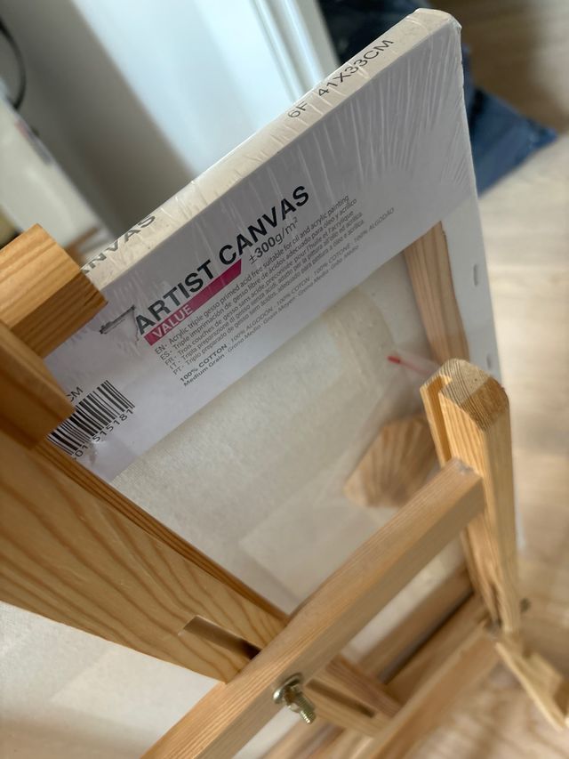 caballete con lienzo