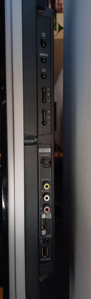 Televisión grande Sharp Aquos 42 pulgadas