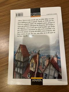 Libro "Oliver Twist" de Charles Dickens"