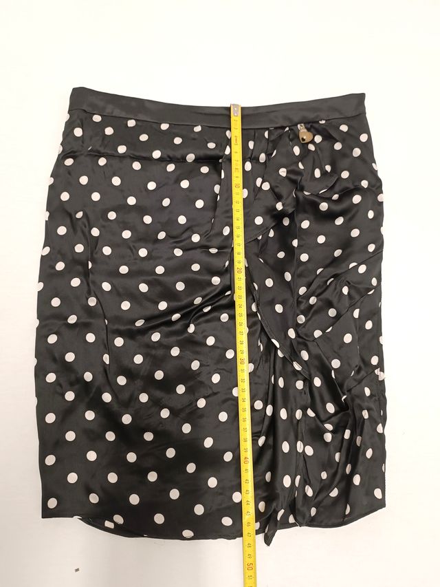 Mini gonna S di seta a puntini bianco e nero, pois