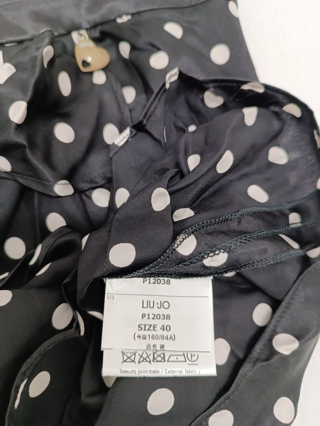 Mini gonna S di seta a puntini bianco e nero, pois