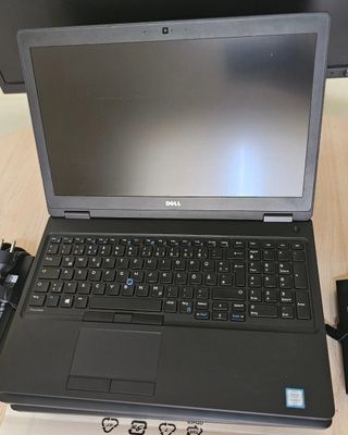 Portátil DELL para trabajar y jugar
