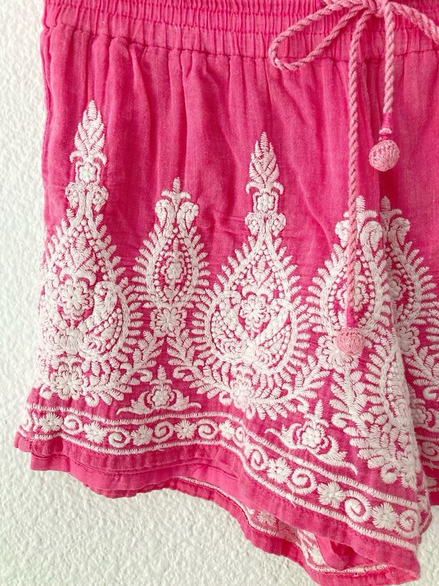 Shorts bordados Oysho