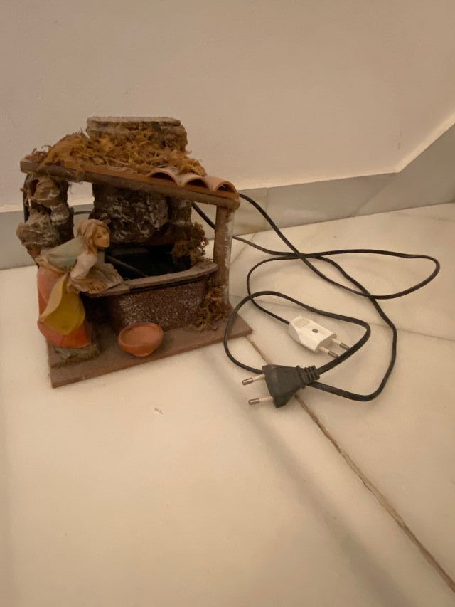 Fuente con motor de agua para belén / nacimiento