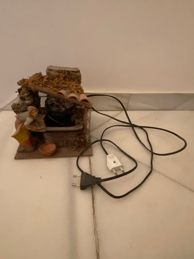 Fuente con motor de agua para belén / nacimiento
