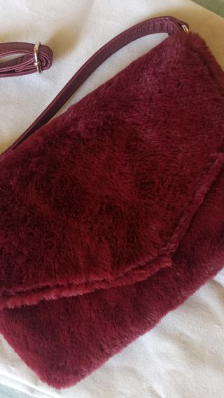 Bolso clutch con bandolera