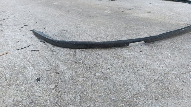 Faldón goma paragolpes delantero