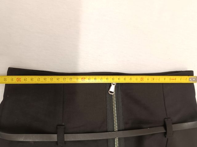 Gonna nera, forma matita, lunghezza media taglia S