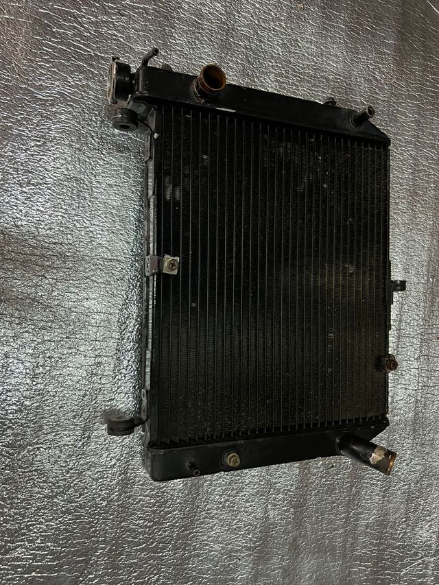 Radiador Yamaha r1 del 98 