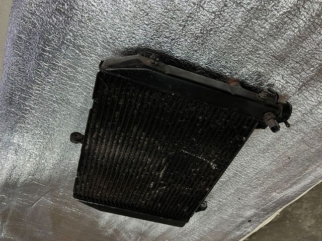 Radiador Yamaha r1 del 98 