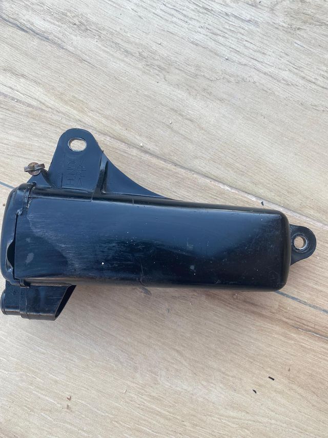 Caja herramientas original honda crm.