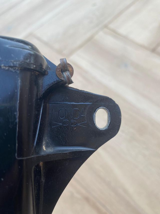 Caja herramientas original honda crm.