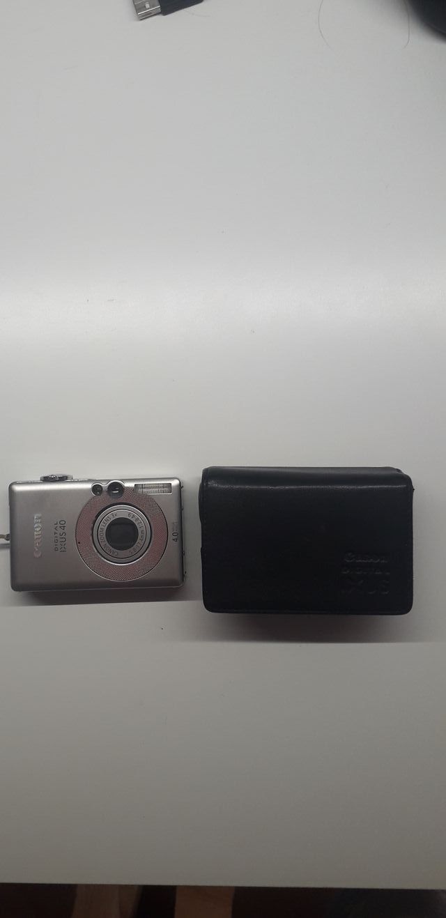 Cámara Canon digital IXUS 40