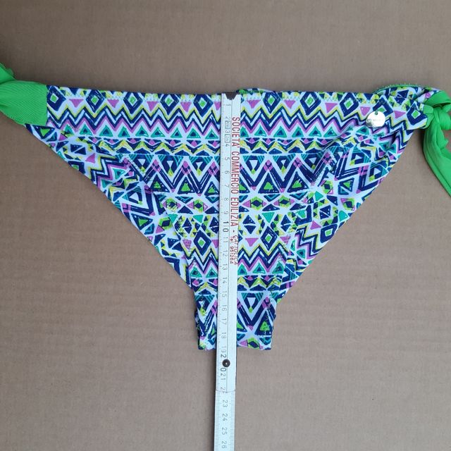 Costume da bagno, bikini, più due omaggi