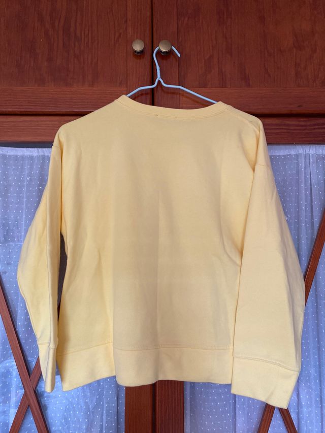 Sudadera amarilla