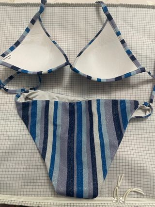 Bikini de rayas brillantes 