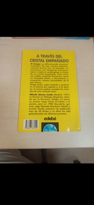 Libro A través del cristal empañado