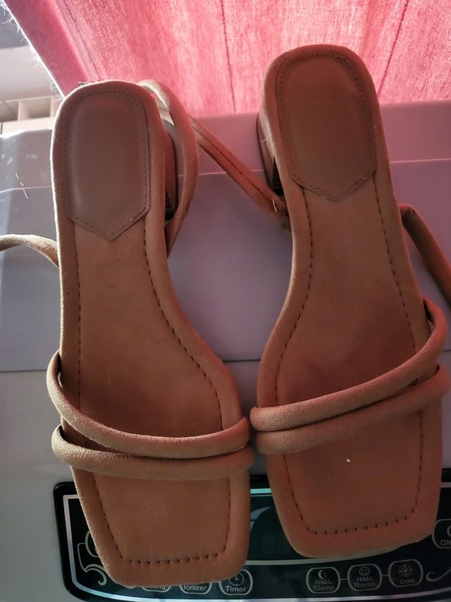 Sandalias tacón cuadrado