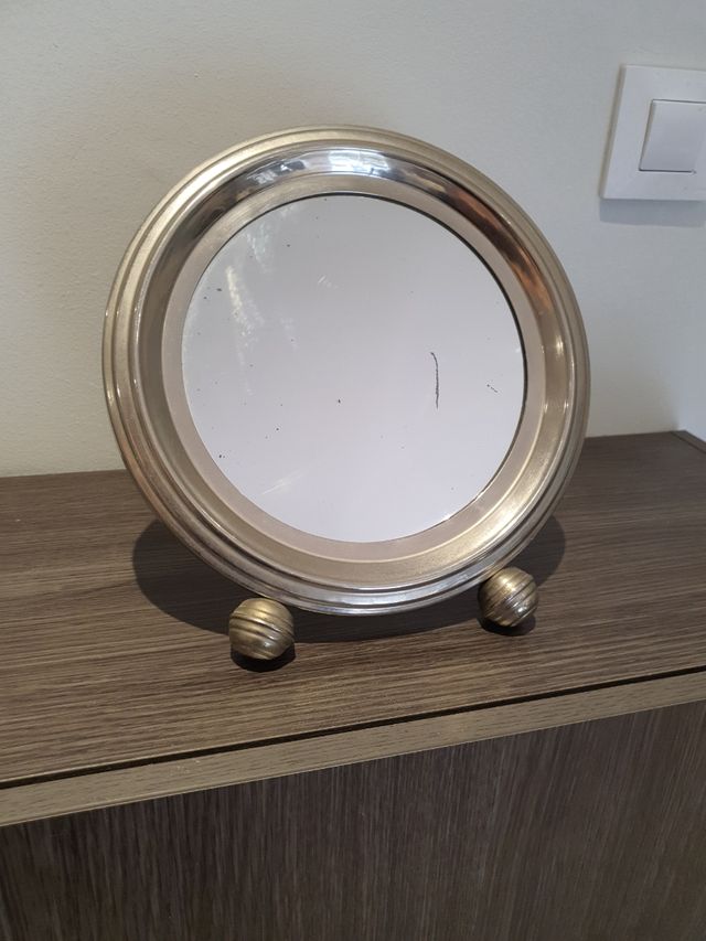 Antiguo espejo de tocador plateafo