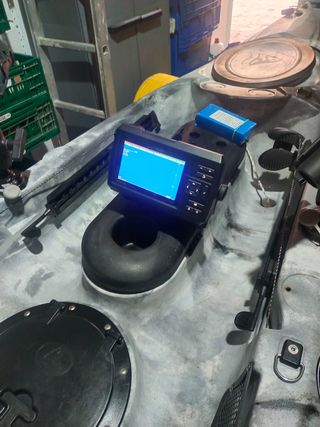 Kayak pesca con motor eléctrico! listo para navega