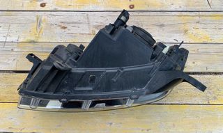 Faro delantero derecho Dacia Sandero 2012