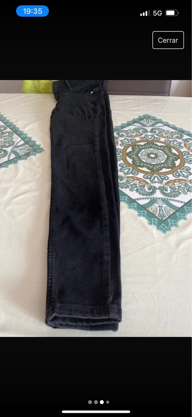 Pantalón negro de New Yorker