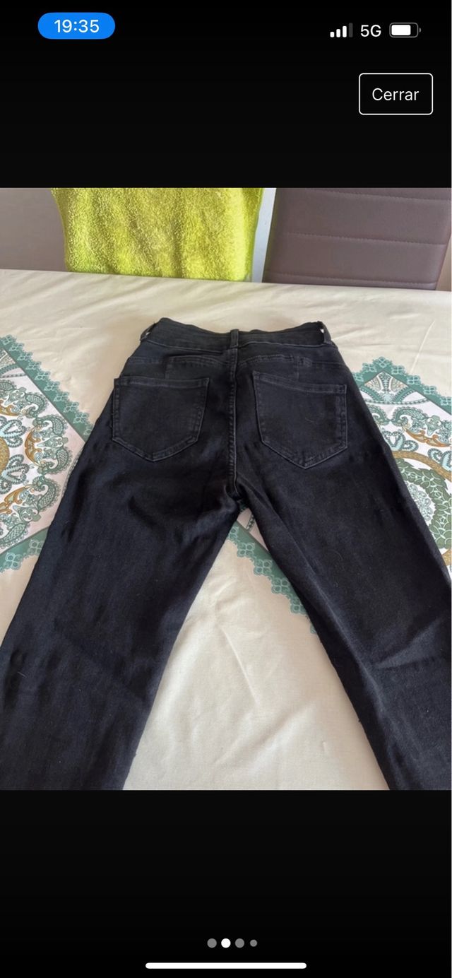 Pantalón negro de New Yorker