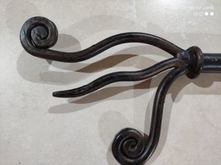 Barra de forja artesanal para cortinas 