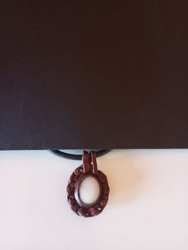 Colgante cuero "Tarifa"