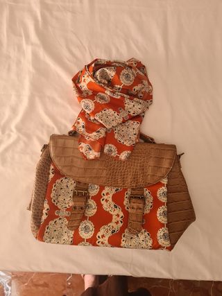 Conjunto maletín y pañuelo Quintana 